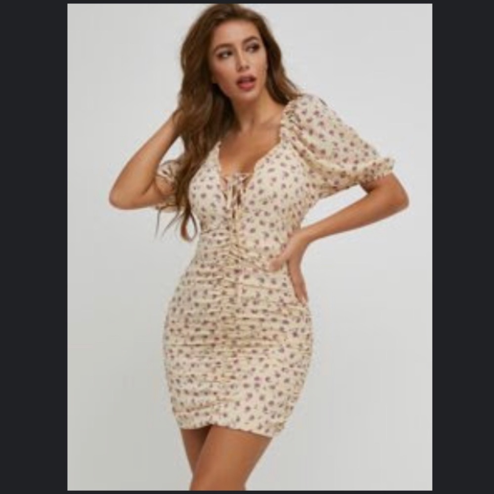 NWT floral dress with puffy sleeves